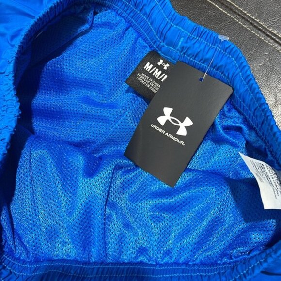 Under Armour Men's Essential Volley Shorts - Picture 4 of 8